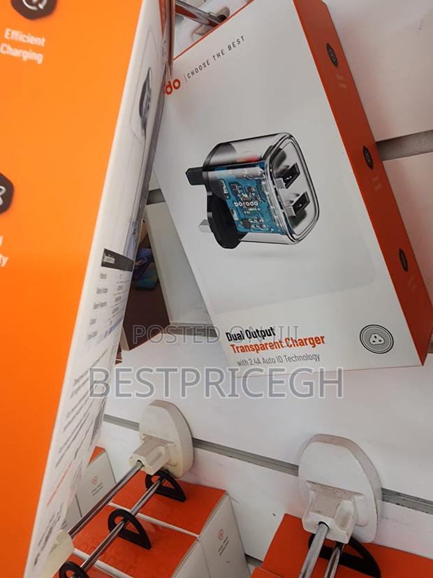 Porodo Dual Output Transparent Charger · Photo 2