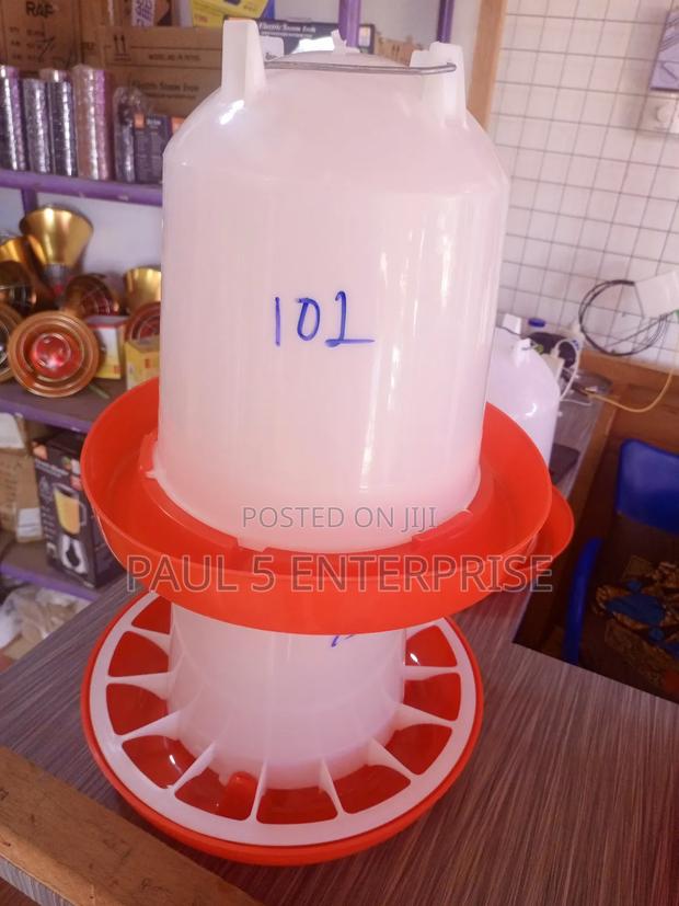 10ltrs Poultry Drinker · Photo 1