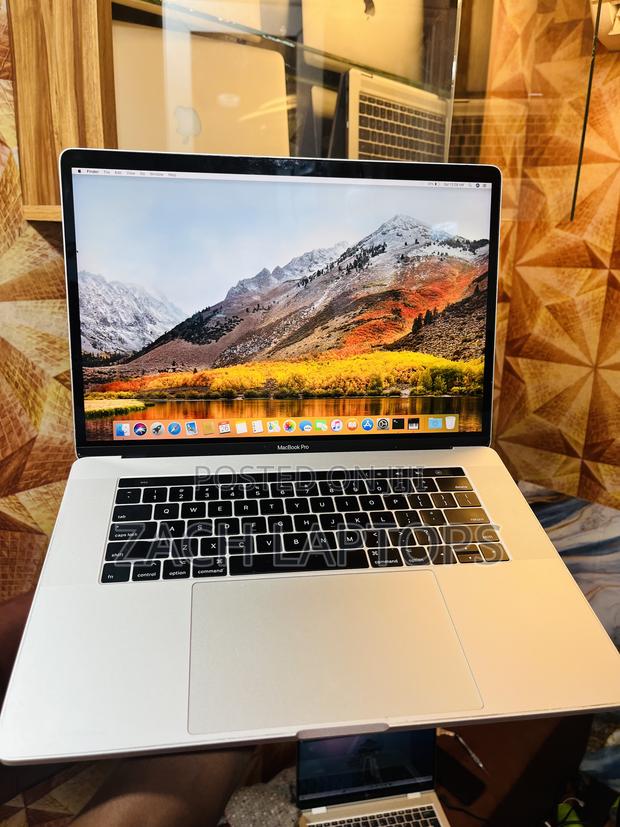 Laptop Apple MacBook 2017 16GB Intel Core i7 SSD 512GB · Photo 1