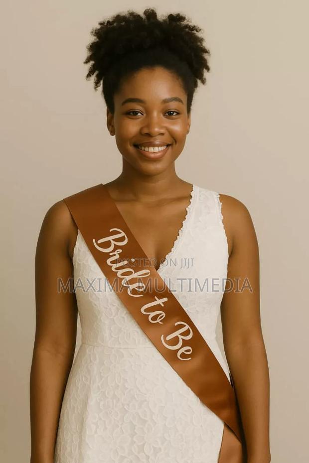 Bride To Be Sash · Photo 1
