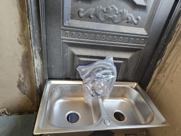 Double Basin Sink · Photo 2