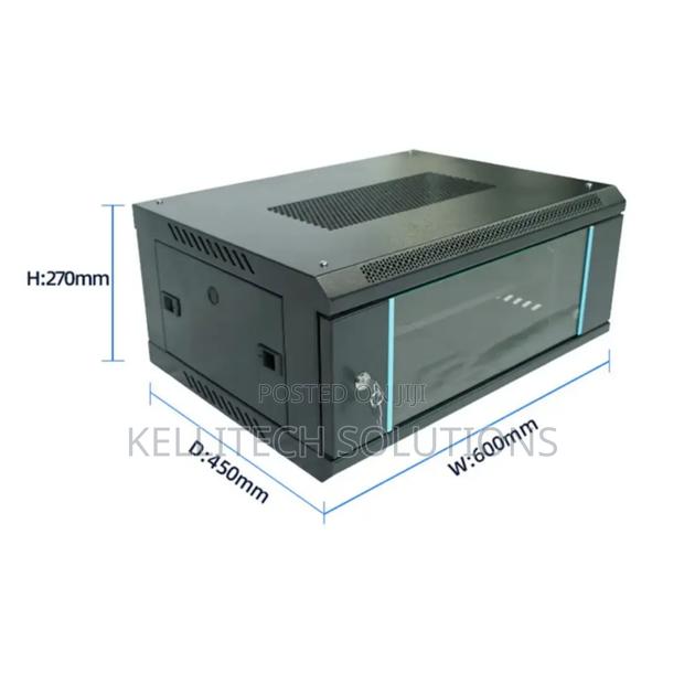 4u Rack System With Lock And Key · Photo 1