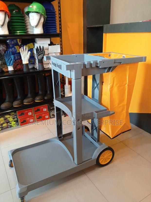 Cleaning Cart · Photo 2