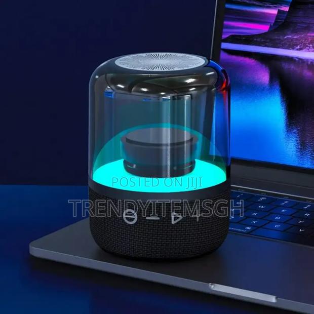 Portable Wireless Speaker With Led Light · Photo 1