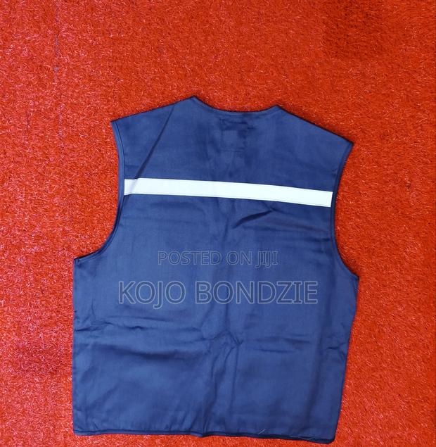 Media Reflective Vest · Photo 2