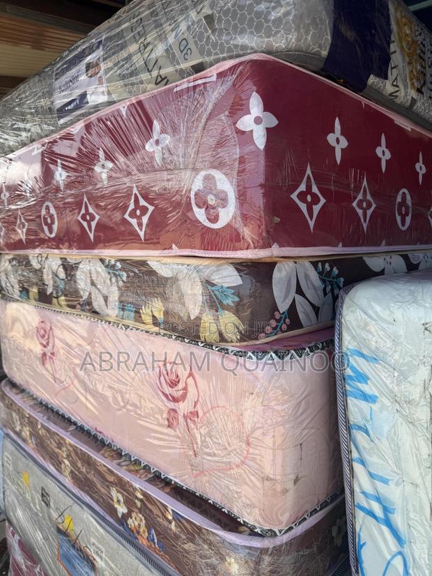 8 Inches Standard Double Mattress for Sale · Photo 1