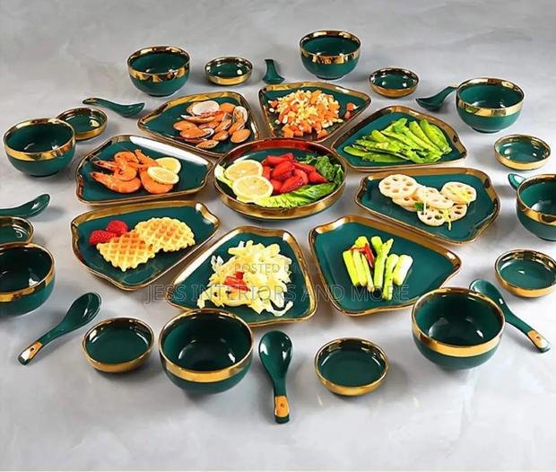 Dinnerware Set for 8 People (32 -Piece Set) · Photo 1