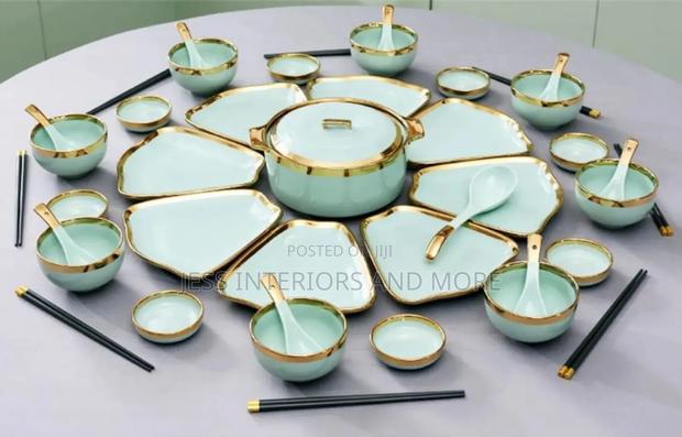 Dinnerware Set for 8 People (Mint Green) · Photo 1