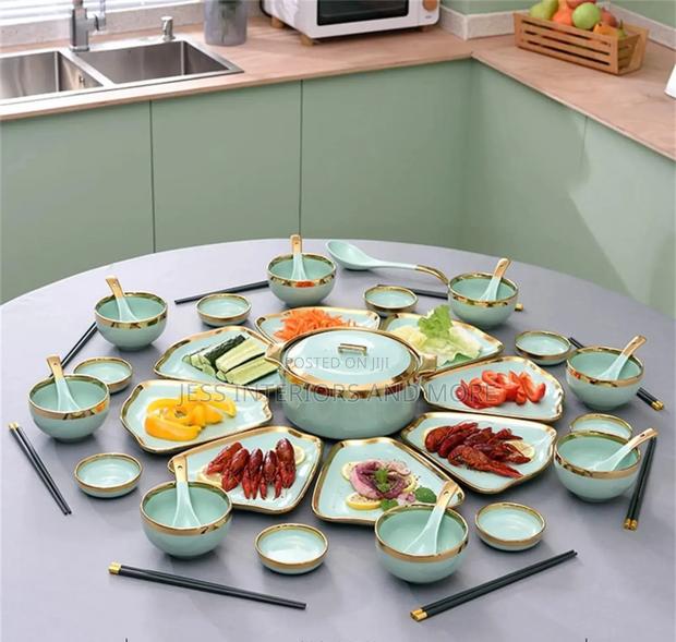 Dinnerware Set for 8 People (Mint Green) · Photo 3