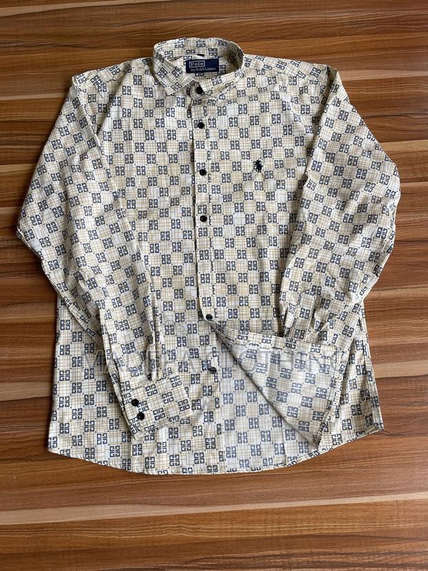Quality Tommy Hilfiger Available · Photo 2
