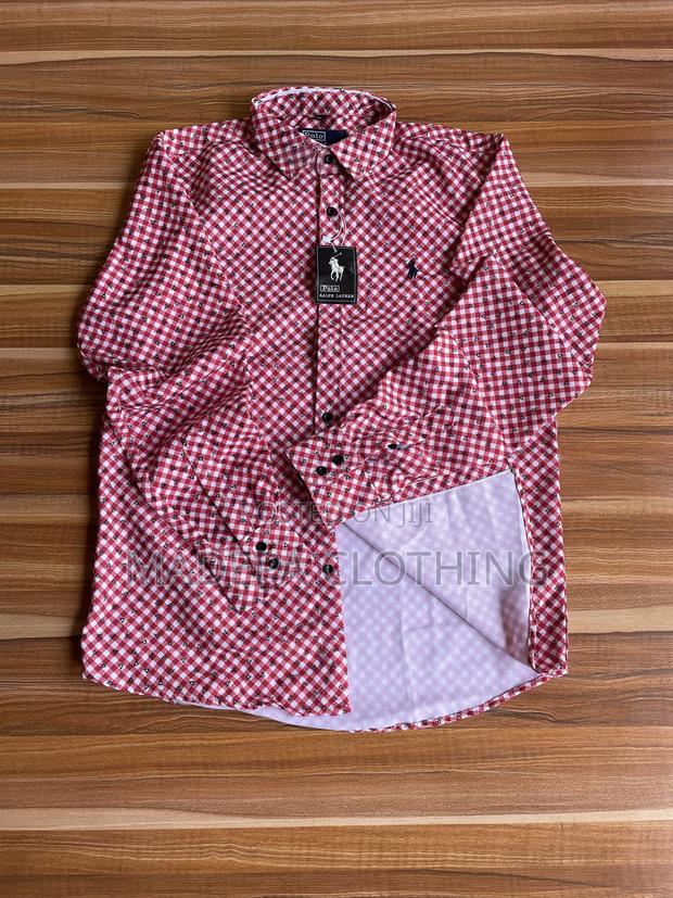 Quality Tommy Hilfiger Available · Photo 3