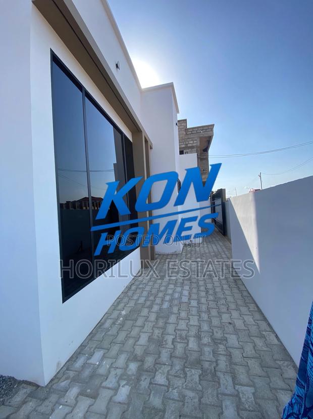 2bdrm Duplex in Kon Homes, Amasaman for sale · Photo 3