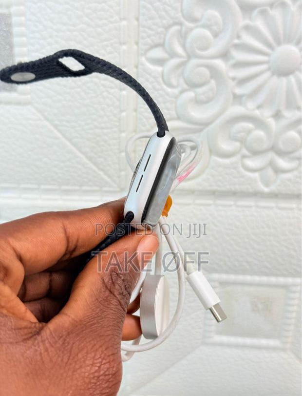 Apple Watch Series 6 · Photo 2