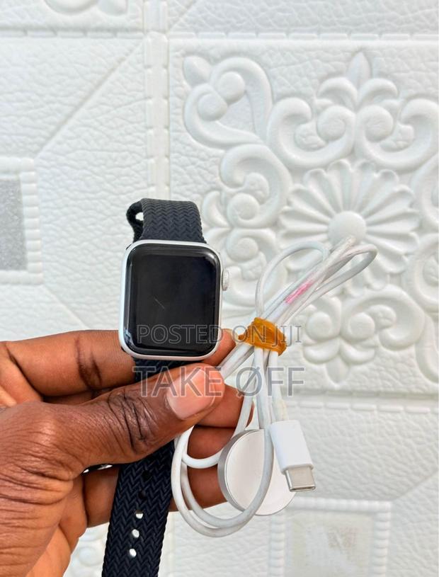Apple Watch Series 6 · Photo 1