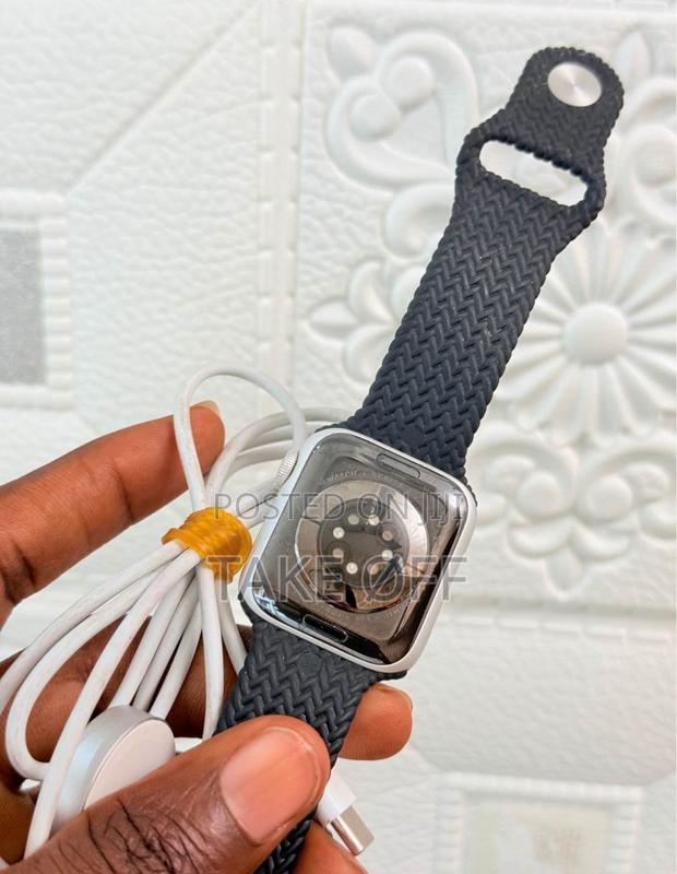 Apple Watch Series 6 · Photo 4