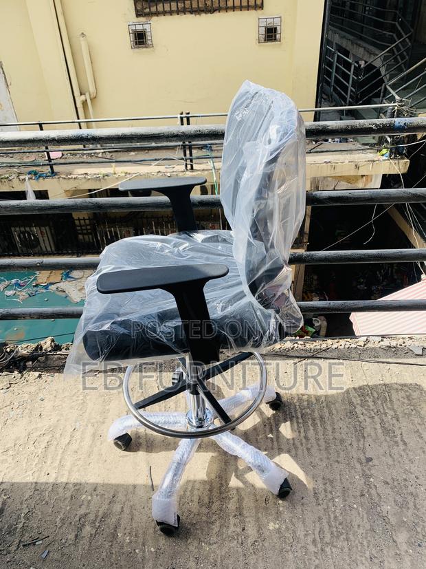 Adjustable Net Counter Chair · Photo 2