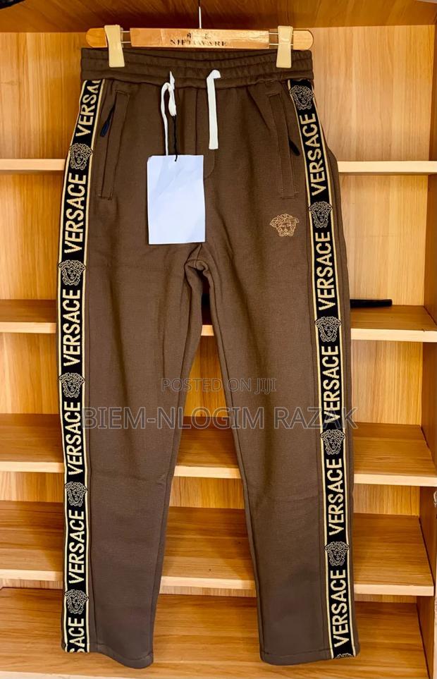 Camouflage Free-Leg Joggers Available in Stock · Photo 3