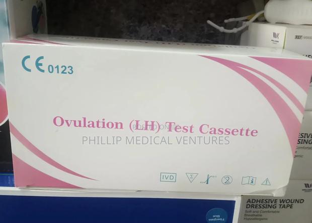 Ovulation (L H) Test Cassette · Photo 1