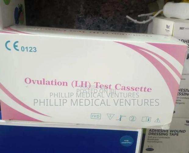 Ovulation (L H) Test Cassette · Photo 2