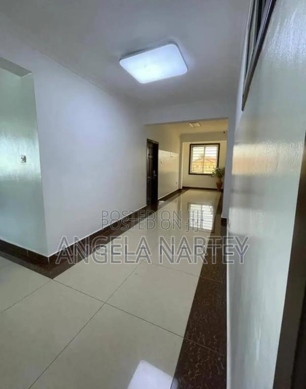 10bdrm House in Community 20 Spintex for sale · Photo 8