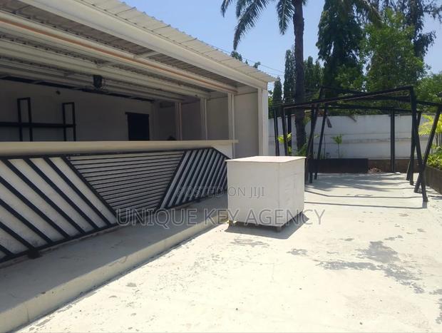 Restaurant Space to in Osu for Rent · Photo 6