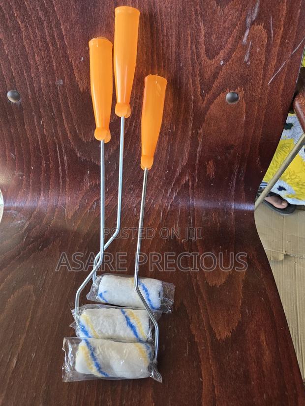 4inc Roller Brush · Photo 1