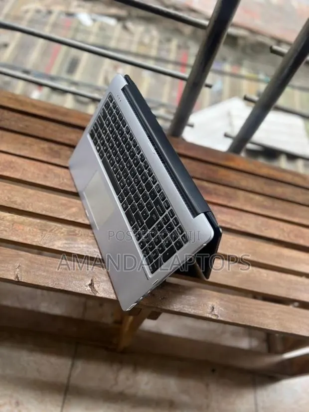 New Asus Transformer Book Flip TP550LA 8GB Intel Core i7 HDD 500GB · Photo 1