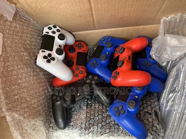 Ps4 Original Controllers · Photo 1