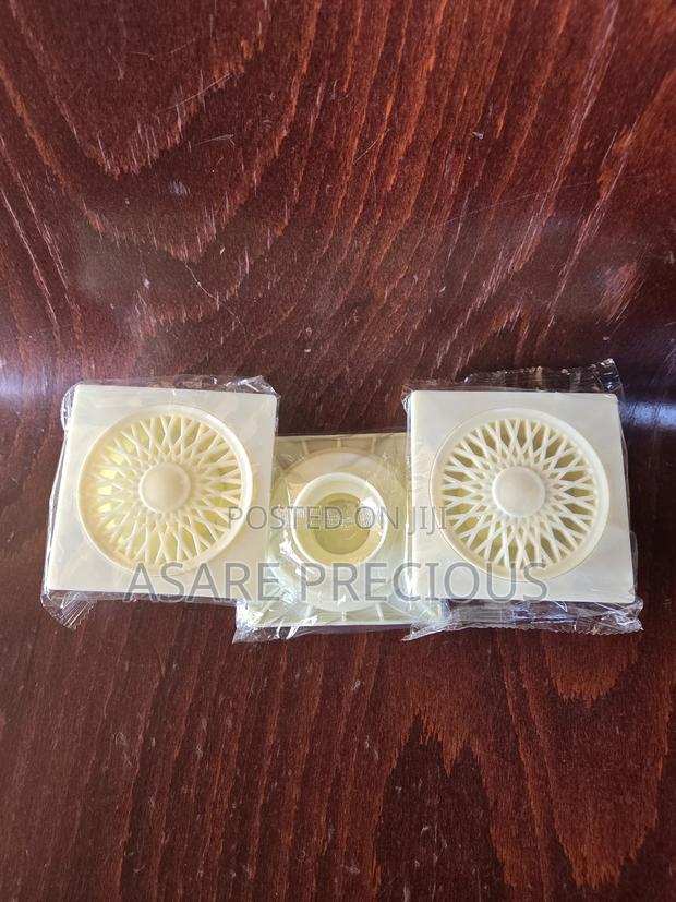 2inc Plastic Floor Drain · Photo 1