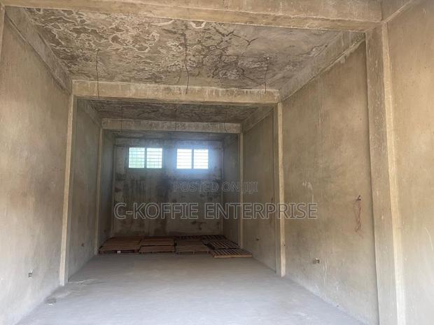 130 SQM Warehouse at Lapaz for Rent · Photo 3