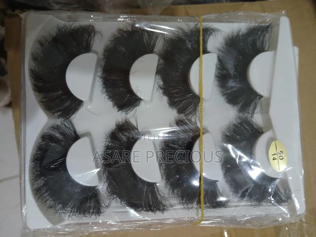 Fluffy Eyelashes · Photo 1