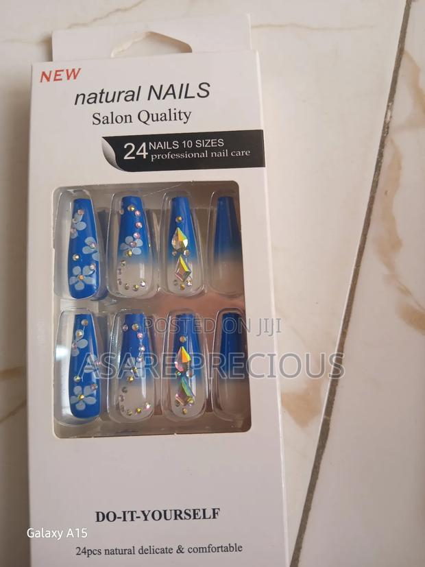 Long Fake Nails · Photo 8