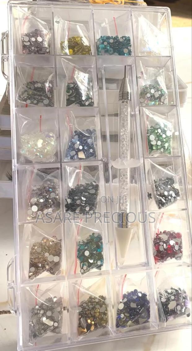 Diamond Nails Gem · Photo 2