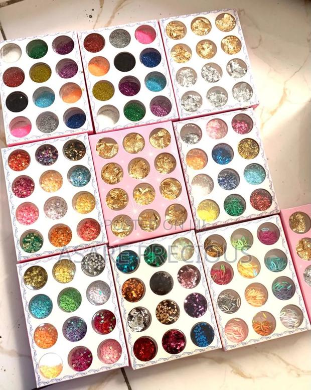 Shine Nails Powder and Sicker · Photo 1