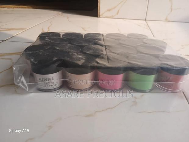 Acrylic Nails Powder · Photo 2