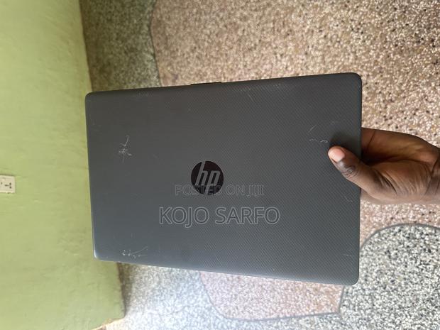Laptop HP 250 G10 8GB Intel Core i3 SSD 256GB · Photo 2