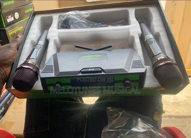 Shure Ugx888 Professional Wireless Microphone · Photo 2