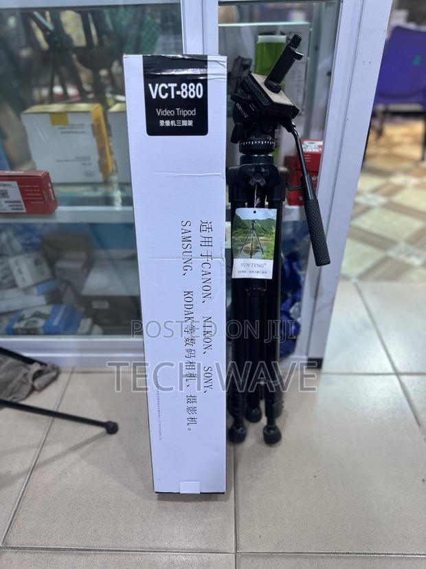 Tripod Stand VCT 880 for Phone and Camera · Photo 3