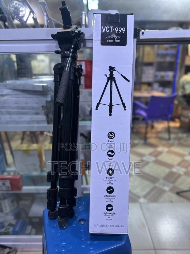 Heavy Duty Tripod Stand VCT 999 · Photo 1