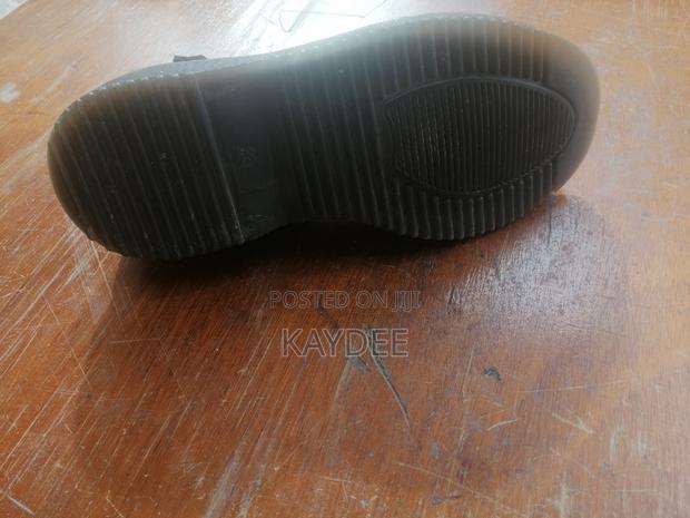 Girls Shoes · Photo 2