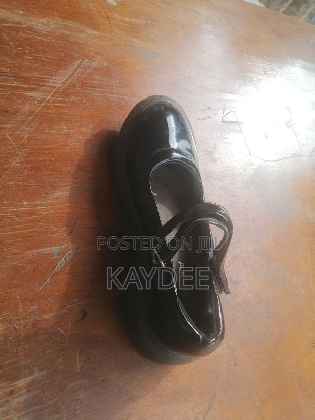 Girls Shoes · Photo 4