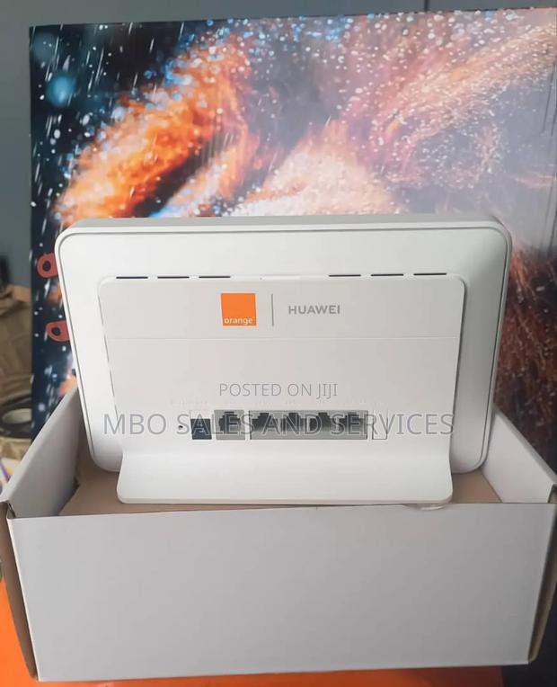 Huawei Category 13 High Speed Internet Universal Sim Router · Photo 3