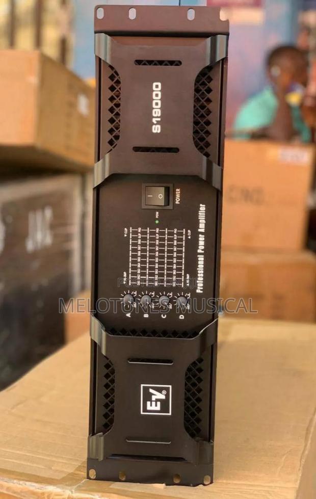 Ev S19000 4-Channel Bass Amplifier · Photo 1