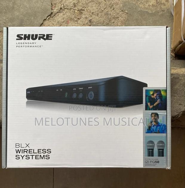 Shure Blx288/Pg58 Wireless Dual Vocal Microphone · Photo 1