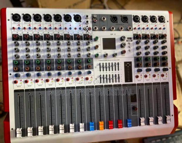 Yamaha Qr-12 12channel Powered Audio Mixer · Photo 1