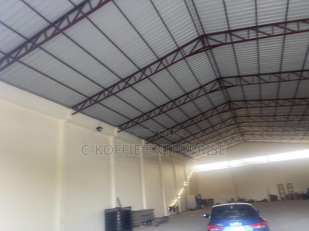 700 SQM Warehouse at Airport for Rent · Photo 1