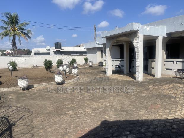 6bdrm House in Achimota for rent · Photo 4