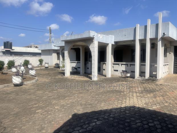 6bdrm House in Achimota for rent