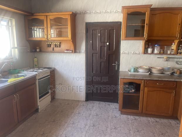 6bdrm House in Achimota for rent · Photo 7