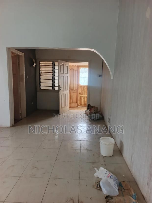 1bdrm Apartment in Dorns Properties, New Town for rent · Photo 4